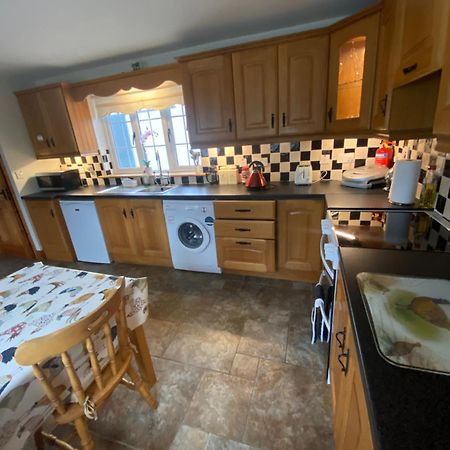 Cheerful 3 Bedroom Country Farm House Ennis Exterior photo